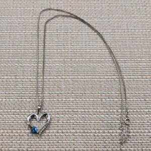 19 Inch Sterling Silver Blue Cubic Zirconia Heart Pendant Necklace A7077